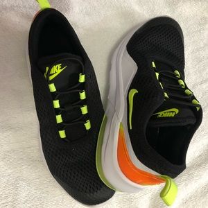 Nike 2Y Shoes